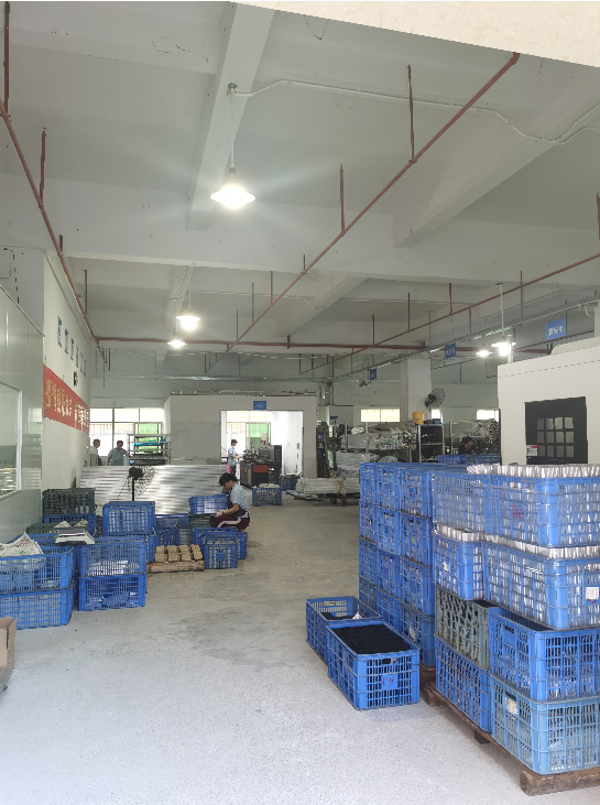 客戶訂單接踵而至，忙碌的發(fā)貨現(xiàn)場|鉑源五金